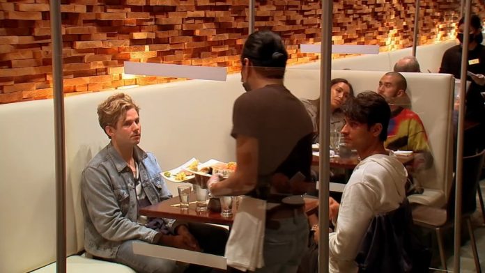 New York ends the midnight lock for bars and restaurants on Monday

