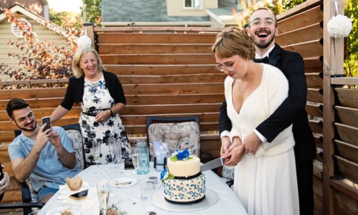   In austerity and in health: The new Covid rules for weddings and wake |  All together

