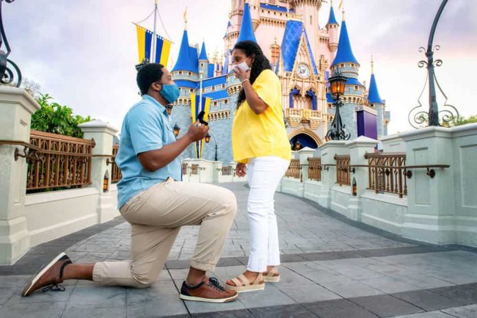 'Capture Your Moment' Will Soon Be At All Disney World Theme Parks!
