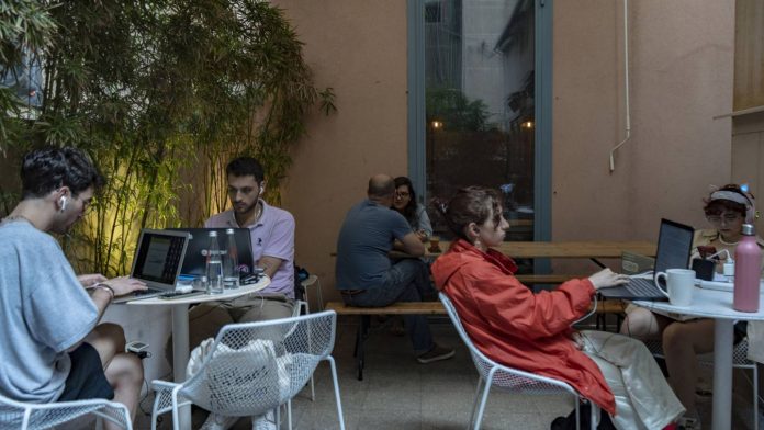 Lebanon's restaurants charge in scarce dollars as pound sinks to new low
